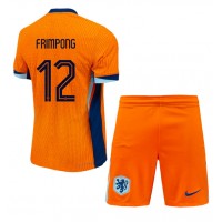 Camiseta Países Bajos Jeremie Frimpong #12 Primera Equipación Replica Eurocopa 2024 para niños mangas cortas (+ Pantalones cortos)